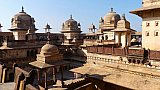 T&uuml;rme und T&uuml;rmchen des jahangir Mahal - Madhya-Pradesh: Sehensw&uuml;rdigkeiten