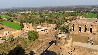 Ausblick vom Orcha Fort - Madhya-Pradesh: Sehensw&uuml;rdigkeiten