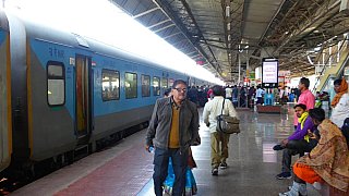 Der Shatabdi-Express in Gwalior - Indien mit dem Zug