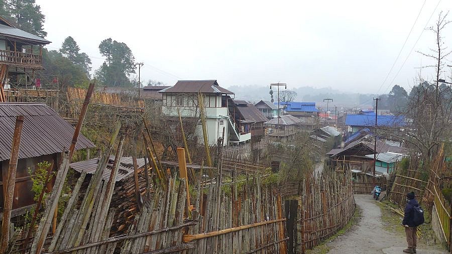 Apatani-Dorf Bahmin - Indien - Nordosten - Land und Leute