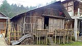Apathani-Haus im Ziro-Tal - Indien - Nordosten - Land und Leute