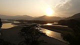 Sonnenuntergang &uuml;ber dem Siyom-Fluss - Indien-Nordosten-Landschaft