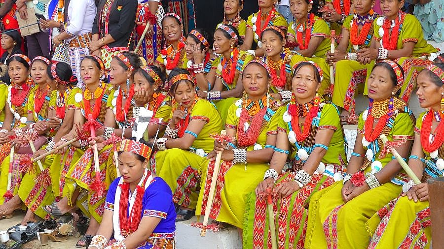 Wancho-Damen auf dem Oriah-Fest - Indien - Nordosten - Land und Leute
