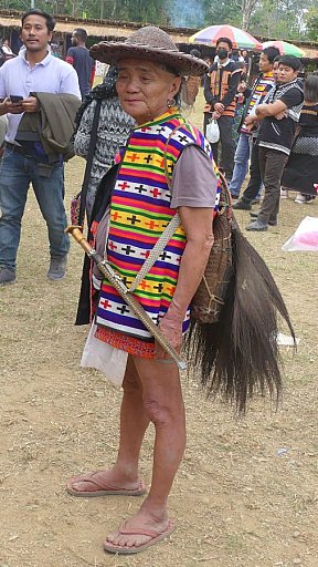 Idu Mishmi-Krieger auf dem Reh-Fest in Roing - Indien - Nordosten - Land und Leute