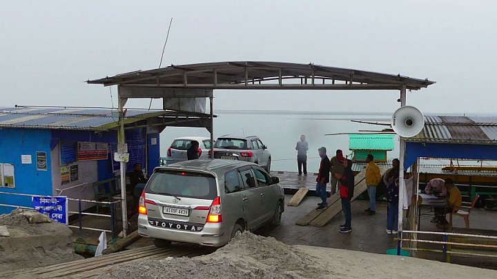 F&auml;hre von Majuli Island nach Jorhat - Indien - Assam - Land und Leute