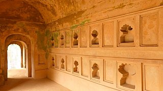 K&ouml;nigliche Wohnr&auml;ume im Talatalghar-Palast - Indien - Nordosten - Sehensw&uuml;rdigkeiten