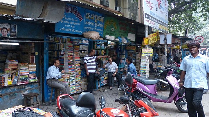 College Street in Calcutta - West-Bengalen: Land-und-Leute