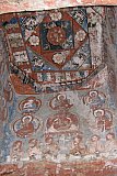 Chorten mit Durchgang und Malereien - Ladakh: Sehensw&uuml;rdigkeiten