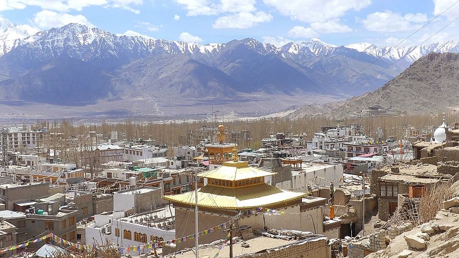 Blick &uuml;ber das Tal von Leh - Ladakh: Landschaft