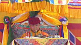 Lama bei Gebetszeremonie im Markha Valley - Ladakh: Land-und-Leute