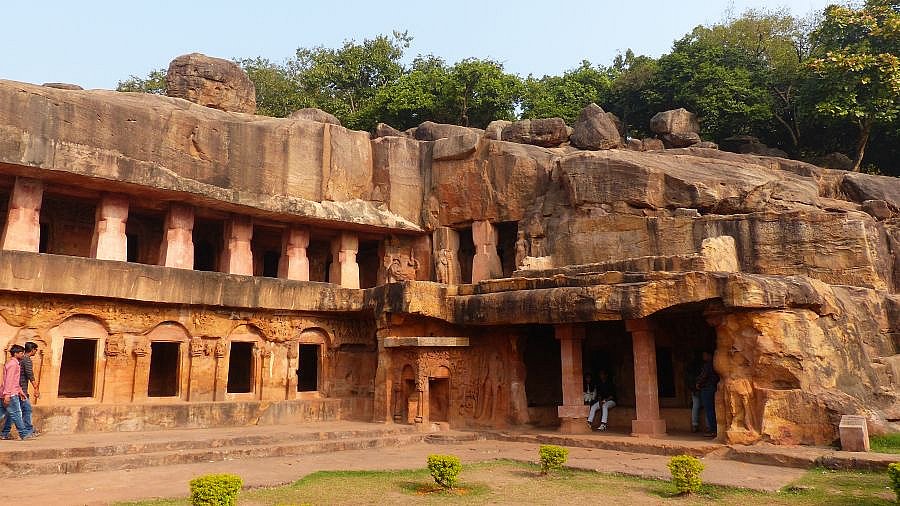 Udayagiri- und Khandagiri-H&ouml;hlen in Bhubaneshwar - Chhattisgarh: Sehensw&uuml;rdigkeiten