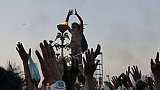 Beginn der Feuer-Zeremonie im Joranda Kloster - Chhattisgarh: Land-und-Leute