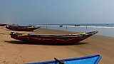 Fischerboote am Chandrabhaga Beach - Chhattisgarh: Land-und-Leute