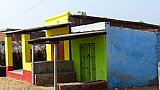 Bunte H&auml;user in Nolia Sahi - Chhattisgarh: Land-und-Leute