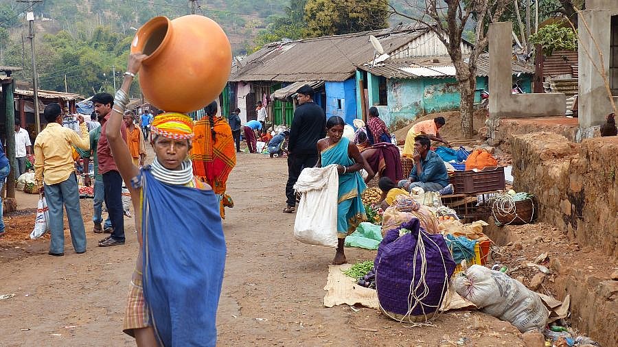 Wochenmarkt in Onakudelli in Odisha - Chhattisgarh: Land-und-Leute