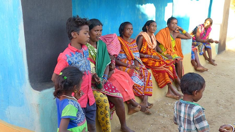 Bumi-Frauen in Bhaluguda am Feierabend - Chhattisgarh: Land-und-Leute