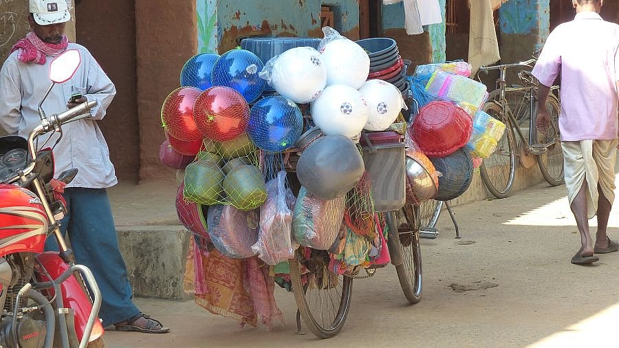 Fahrrad-Shop unterwegs - Streetlife in Indien