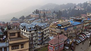 Blick &uuml;ber das Zentrum von Darjeeling - West-Bengalen: Sehensw&uuml;rdigkeiten