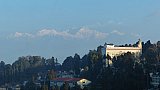 Blick auf den Kangchenjunga vom Dekeling Hotel - West-Bengalen: Essen & Schlafen