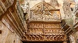 Steinreliefs &uuml;ber den T&uuml;rst&uuml;rzen - Kambodscha - Sehensw&uuml;rdigkeiten