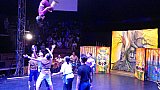 Akrobatik im Phare Zirkus in Siem Reap - Kambodscha - Sehensw&uuml;rdigkeiten