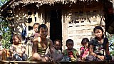 Neugierige Kinder im Khmu-Dorf in Nordlaos - Laos - Land und Leute