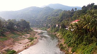 Blick auf den Nam Pak-Fluss in Nordlaos - Laos - Landschaft
