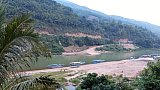 Blick auf den Nam Ou-Fluss in Muang Khua - Laos - Landschaft