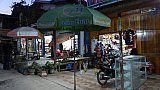 Hauptstra&szlig;e in Luang Namtha am Abend - Laos - Land und Leute