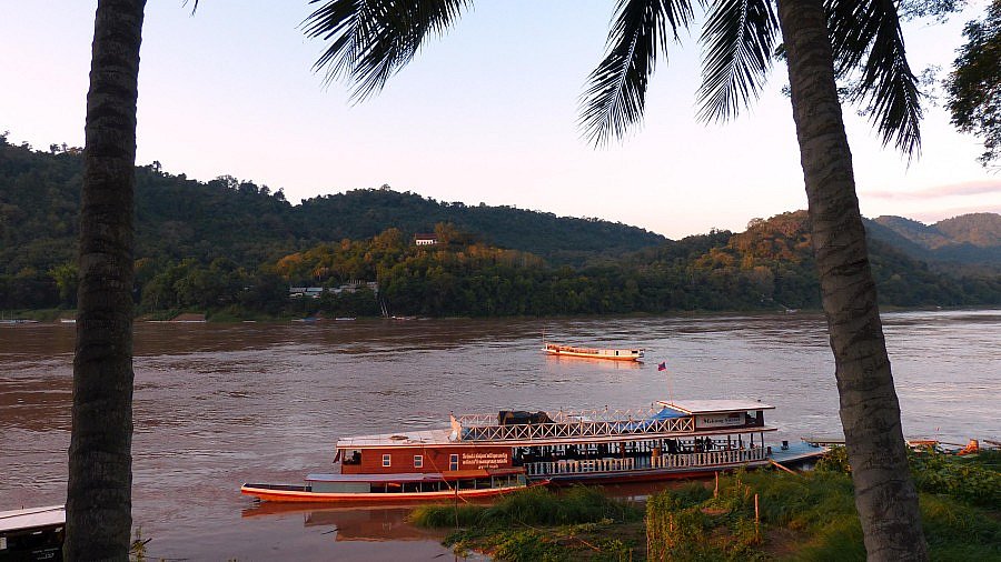 Sonnenuntergangsstimmung - Laos - Sehensw&uuml;rdigkeiten