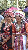 Besucherinnen auf dem Neujahrsfest in Luang Prabang - Laos - Land und Leute