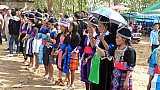 Ballwurfspiel auf dem Neujahrsfest in Luang Prabang - Laos - Land und Leute