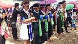 Ballwurfspiel auf dem Neujahrsfest in Luang Prabang - Laos - Land und Leute