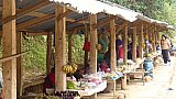 Marktstand am Stra&szlig;enrand in Nordlaos - Laos - Land und Leute