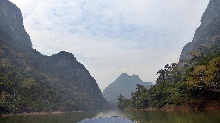Karstberge am Nam Ou-Fluss - Laos - Landschaft