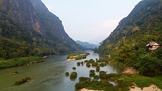 Nam Ou Fluss und die Karstberge - Laos - Landschaft