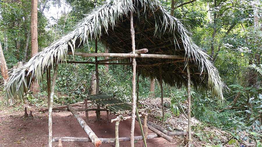 Unterstand im Bergurwald - Laos - Blog
