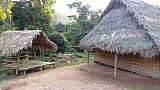 Haus im Dorf des Bergvolkes der Lanten - Laos - Land und Leute