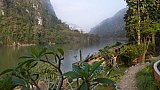 Blick auf den Nam Ou Fluss vom Mandalay Ou Resort - Laos - Schlafen und Essen