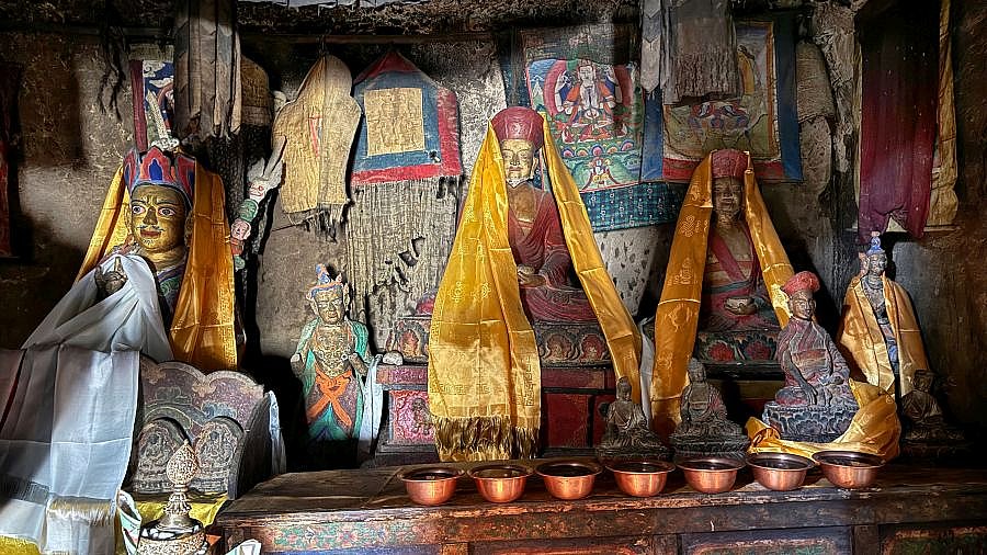 Luri Gompa Altarraum - Nepal - Mustang 2024 - Sehensw&uuml;rdigkeiten