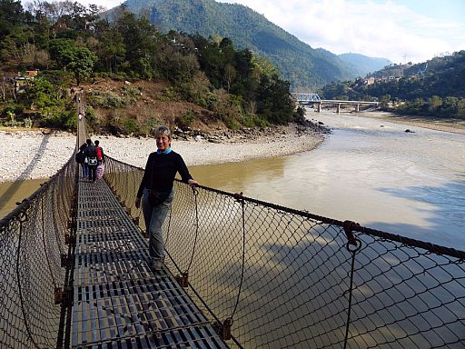 2014 - H&auml;ngebr&uuml;cke &uuml;ber den Trisuli Fluss - Chitwan Nationalpark