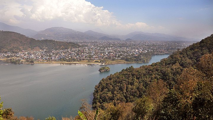 Blick auf Pokhara und den Phewa See - Pokhara und Annapurna - Landschaft