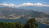 Himalaya-Panorama mit Pokhara und Phewa See - Pokhara und Annapurna - Landschaft
