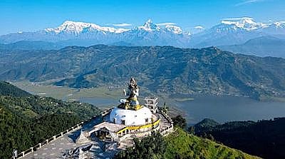 Schiva-Statue von Pumdikot und Himalaya-Panorama - Pokhara und Annapurna - Landschaft