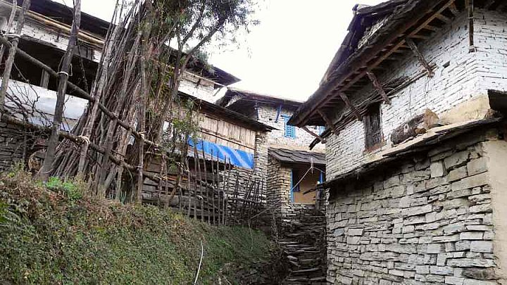 Enge Gassen in Gandruk - Pokhara & Annapurna - Land & Leute