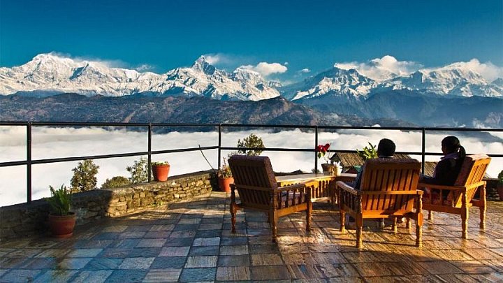 Aussichtsterasse im Raniban Retreat - Pokhara & Annapurna - Schlafen & Essen