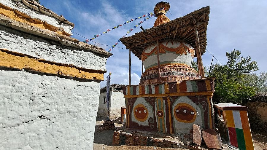 Dorf-Chorten von Ghiling - Nepal - Mustang 2024 - Land und Leute