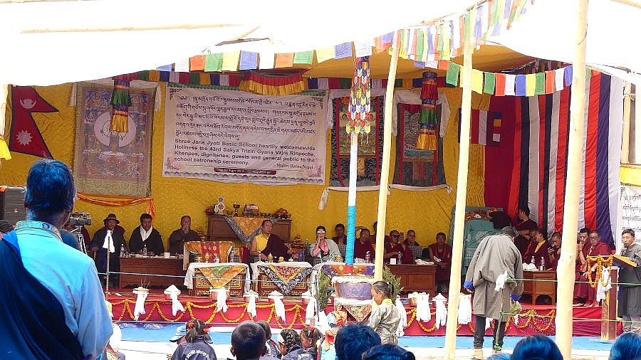 Festplatz in Ghiling - Nepal - Mustang 2024 - Land und Leute