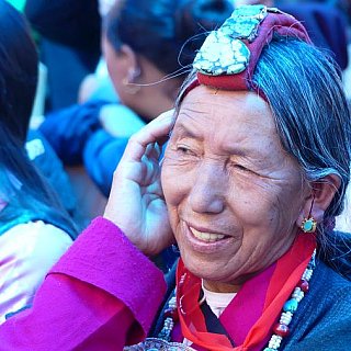 Frau aus Ghiling - Nepal - Mustang 2024 - Land und Leute
