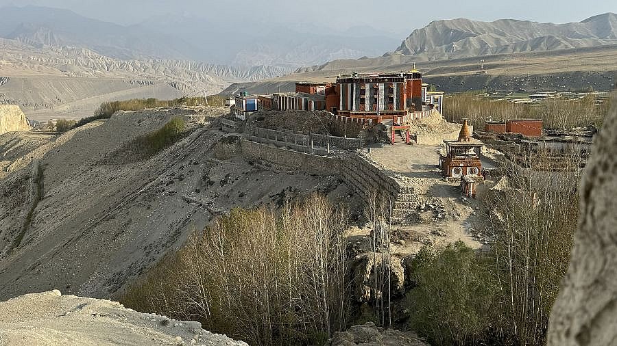 Das gro&szlig;e Kloster von Tsarang - Nepal - Mustang 2024 - Land und Leute